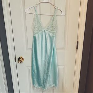 NWT blue silk & lace lingerie 💙
